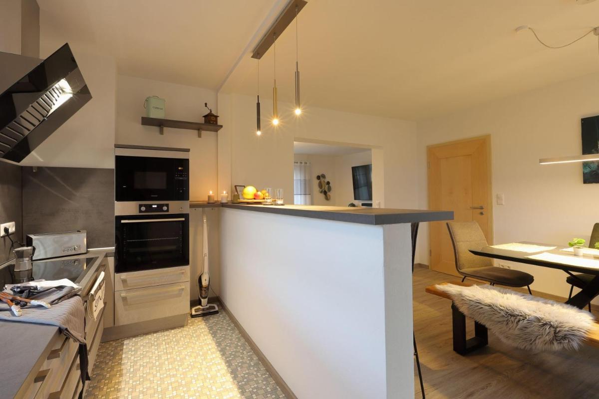 Ferienhaus-Daeschinger-Ganzes-Haus-Hunsrueck-Mastershausen-10-Personen-kinderfreundlich - Housity