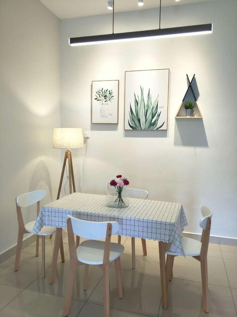 75 Cozy Home - Homestay Kluang (Gated and Guarded, Northern European Interior) - Hizvo