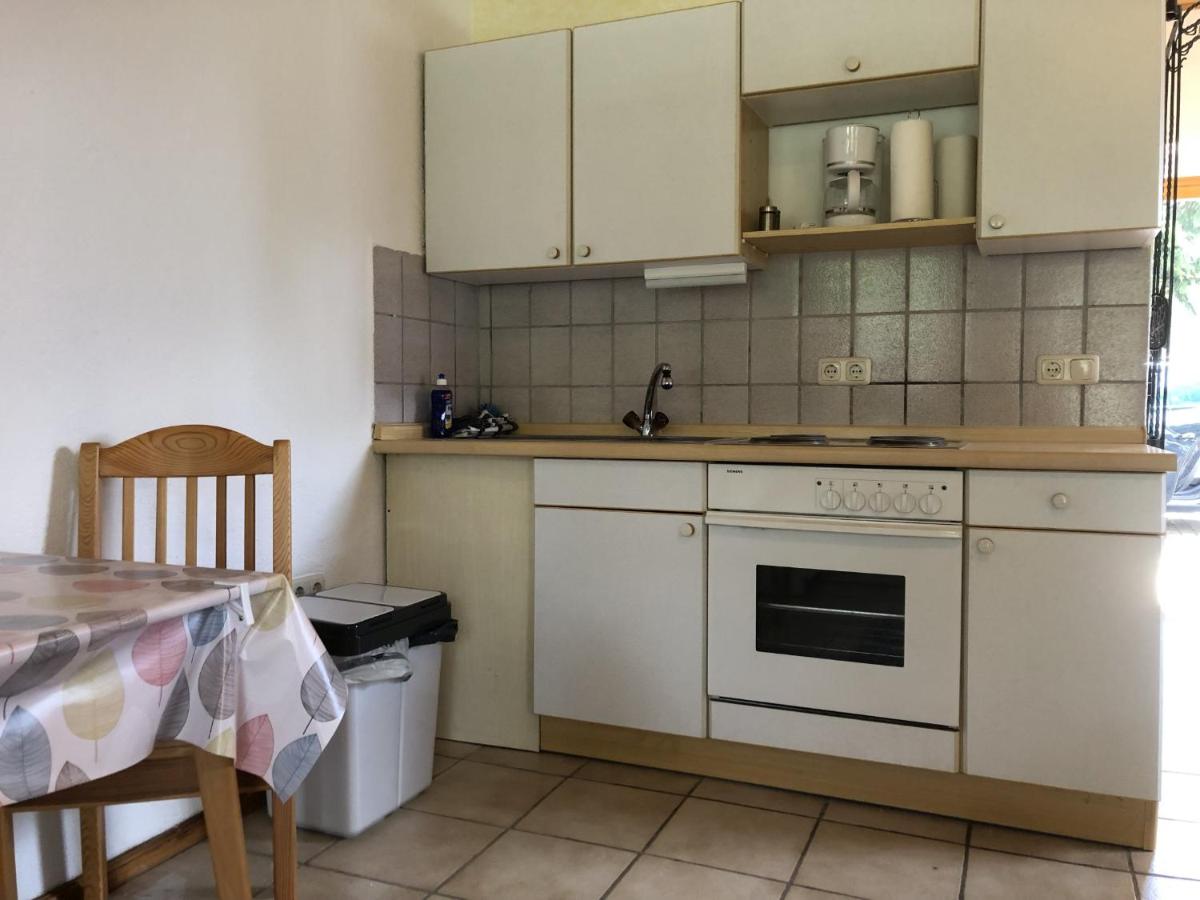 SAD121 - Monteurzimmer in Schwandorf in grüner Lage - Housity
