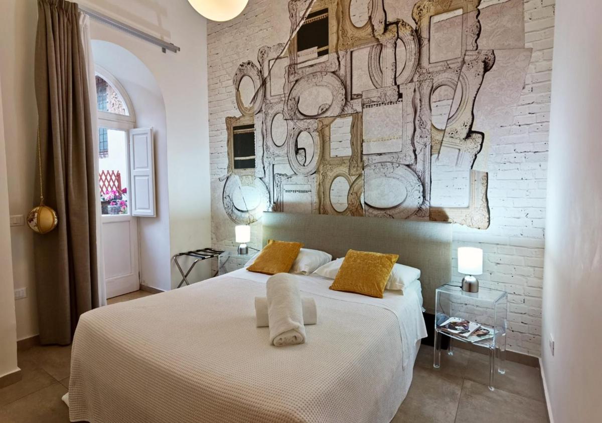 Artistic Charming House - Hizvo