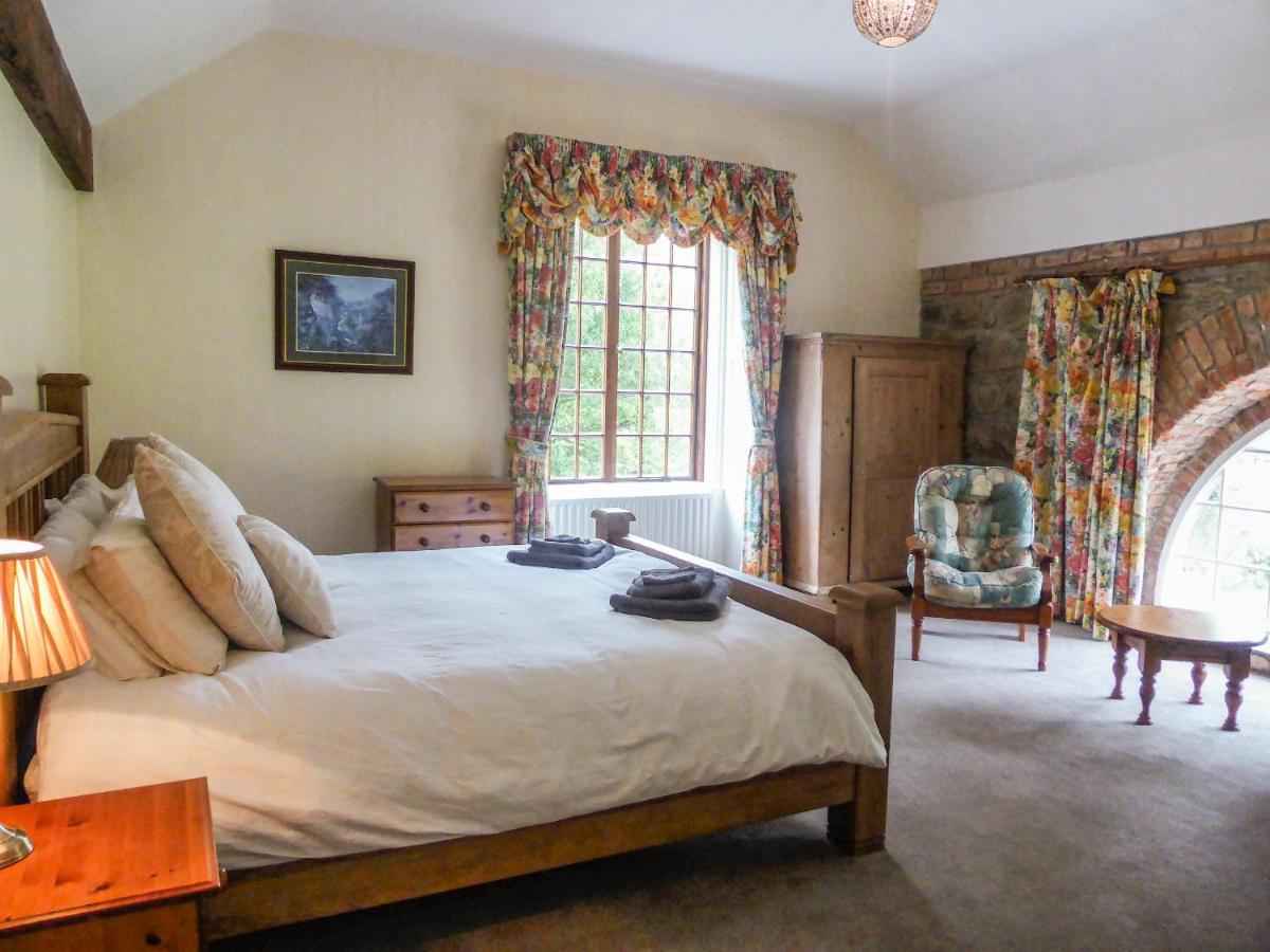 The Coach House - Housity