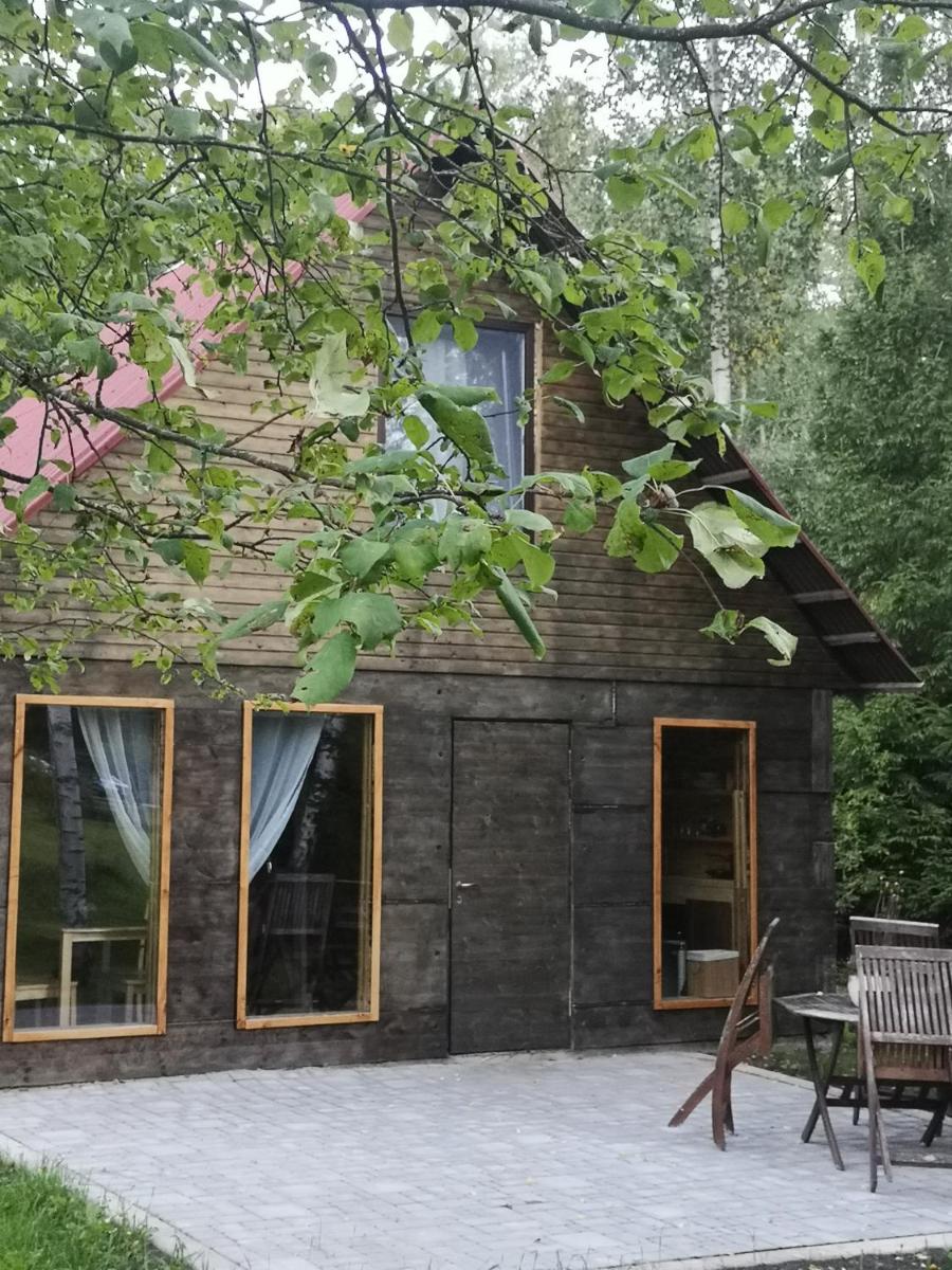 Brīvdienu māja "Raudiņi" - Housity