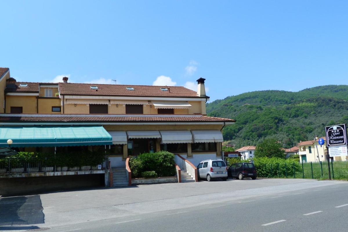 Albergo Ristorante Gori - Housity