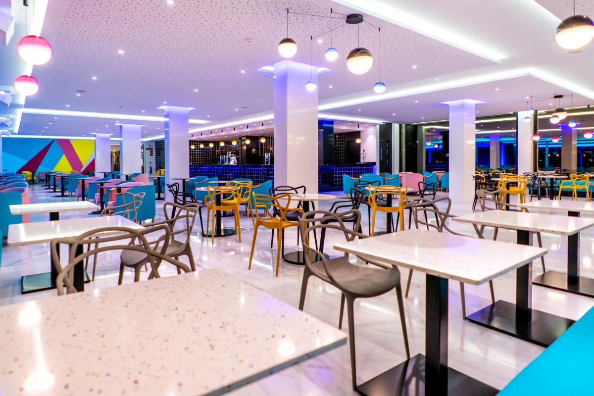 Un restaurante o sitio para comer en Spring Hotel Bitácora