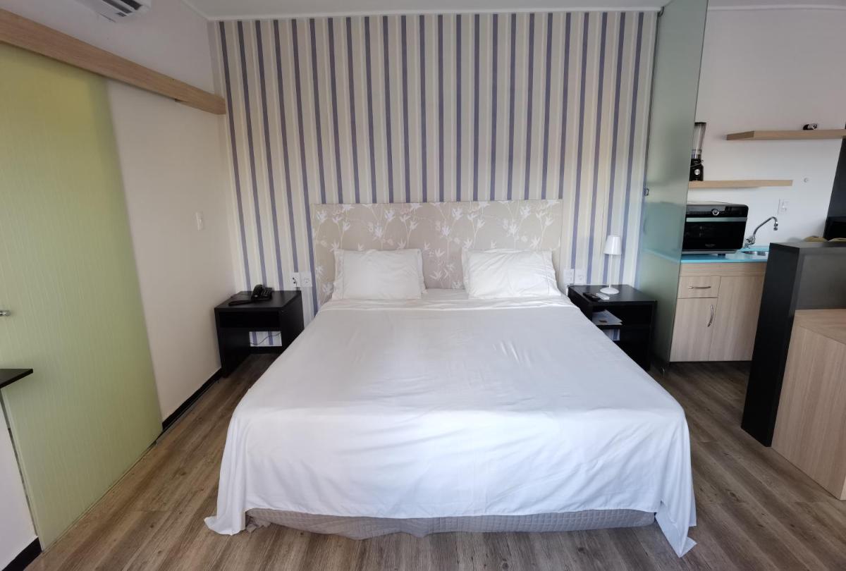 Flat Apartamento Estiloso e Recém Decorado! LANÇAMENTO! - Housity