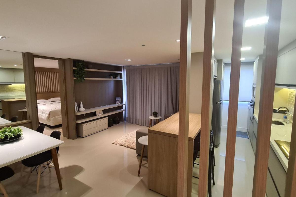 Apartamento Studio no último andar no CENTRO de FOZ com linda VISTA - Housity