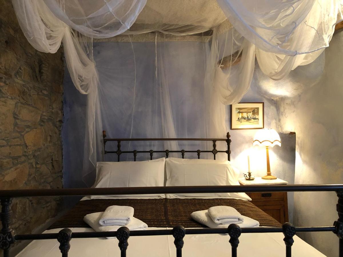 LITTLE HOUSE, Charming Village House with Fantastic View - Housity