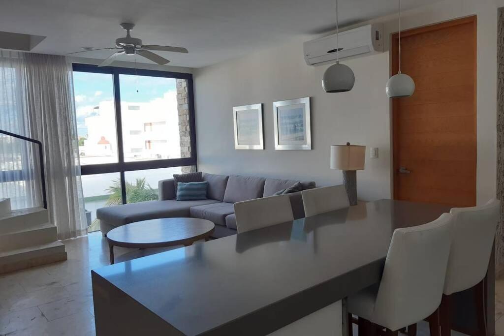 Pent House con Jacuzzi y Excelente Locación Playa del Carmen - Housity