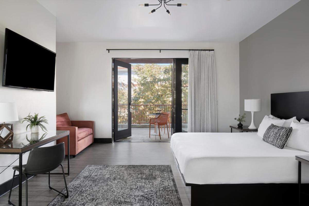 Hotel Casa 425 + Lounge, A Four Sisters Inn - Housity