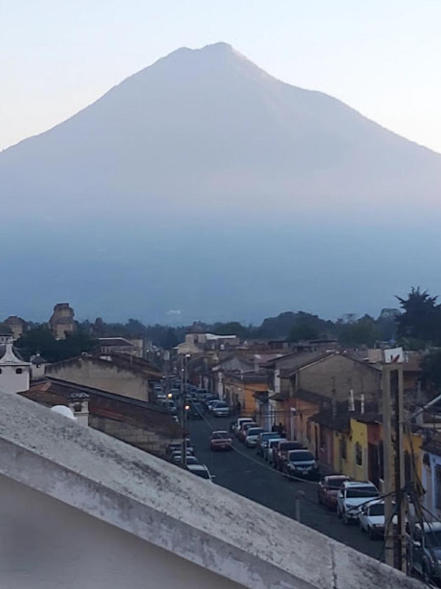 Hotel Vista al Cerro - Housity