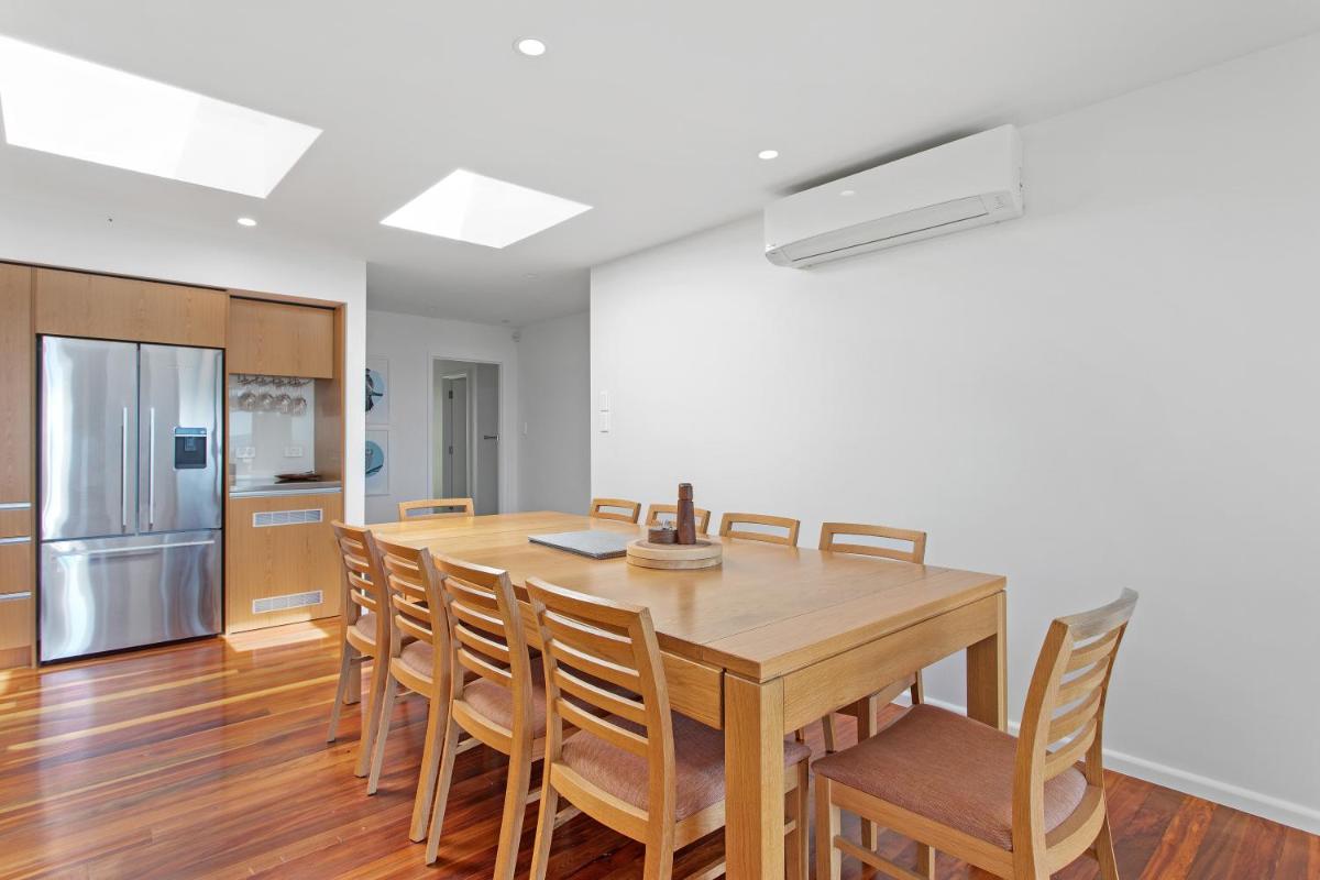 Kohi Point - Ohope Beachfront Holiday Home - Housity