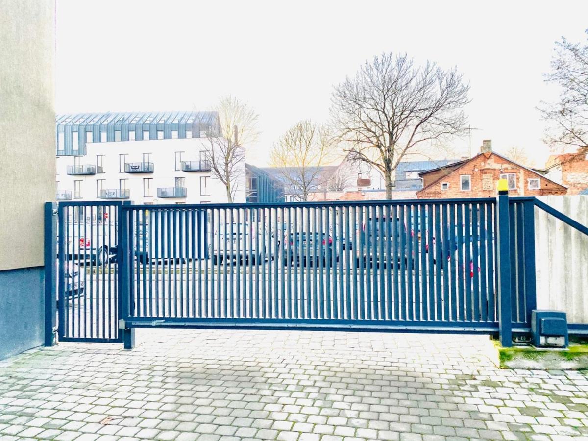 Modern 1BD Apartment in Old Town by Hostlovers - Housity
