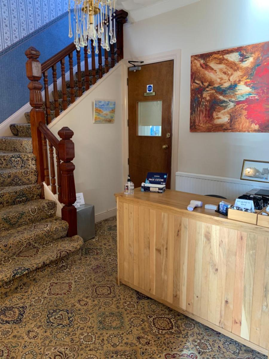 Kings Lodge Hotel - Housity