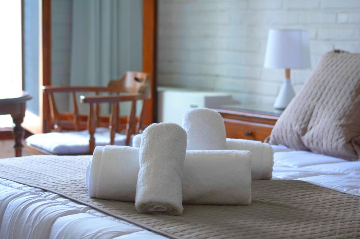 Hotel Los Pinos Country - Housity