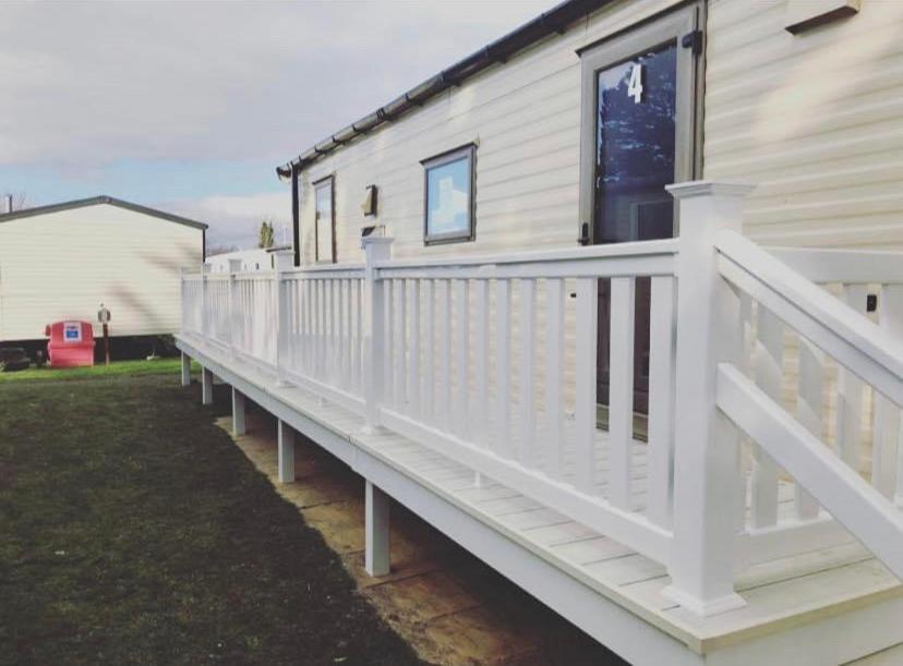 Kiln Park, Tenby, Caravan for hire - Caldey View - Housity