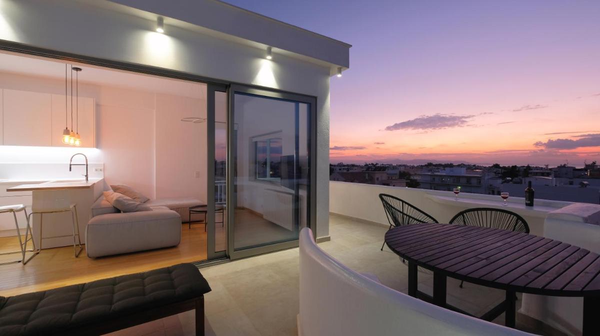 Suitetrails - Amazing Suite at Glyfada with sea view & jacuzzi