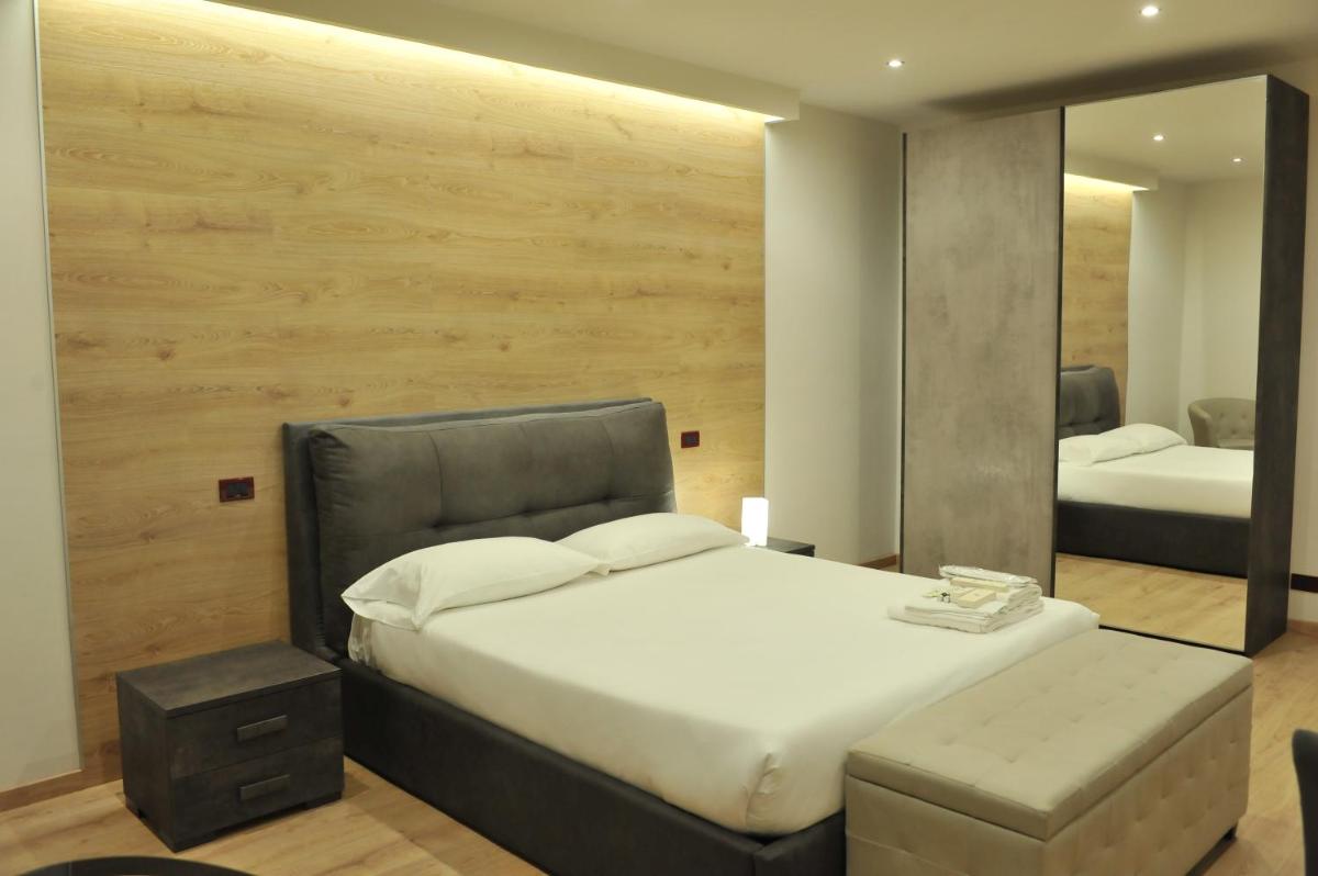 Hotel Theotokos - Housity