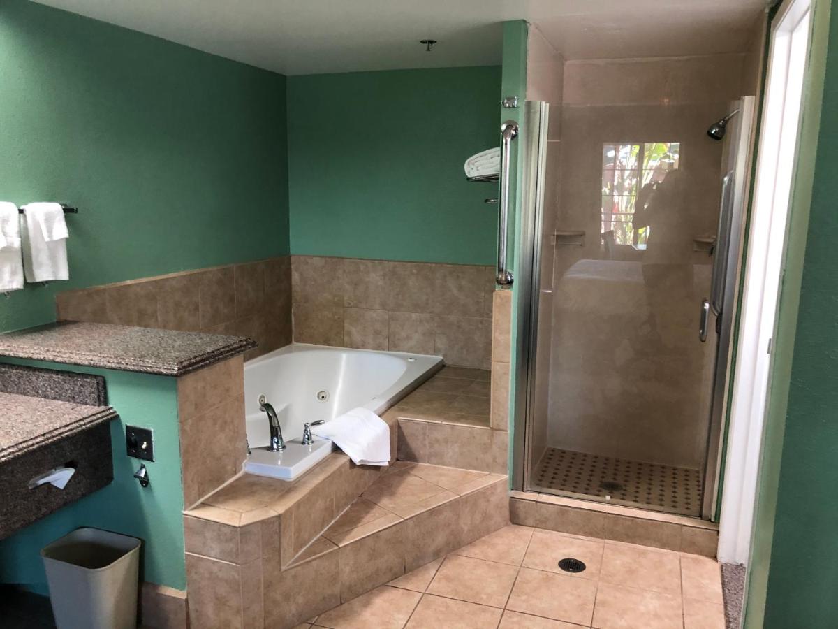 Quality Inn Hemet - San Jacinto - Housity