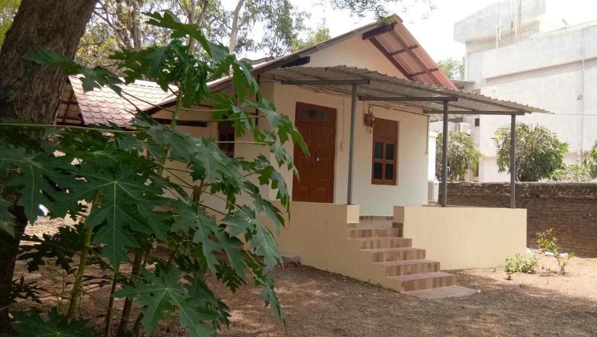 Kamat Cottages - Housity