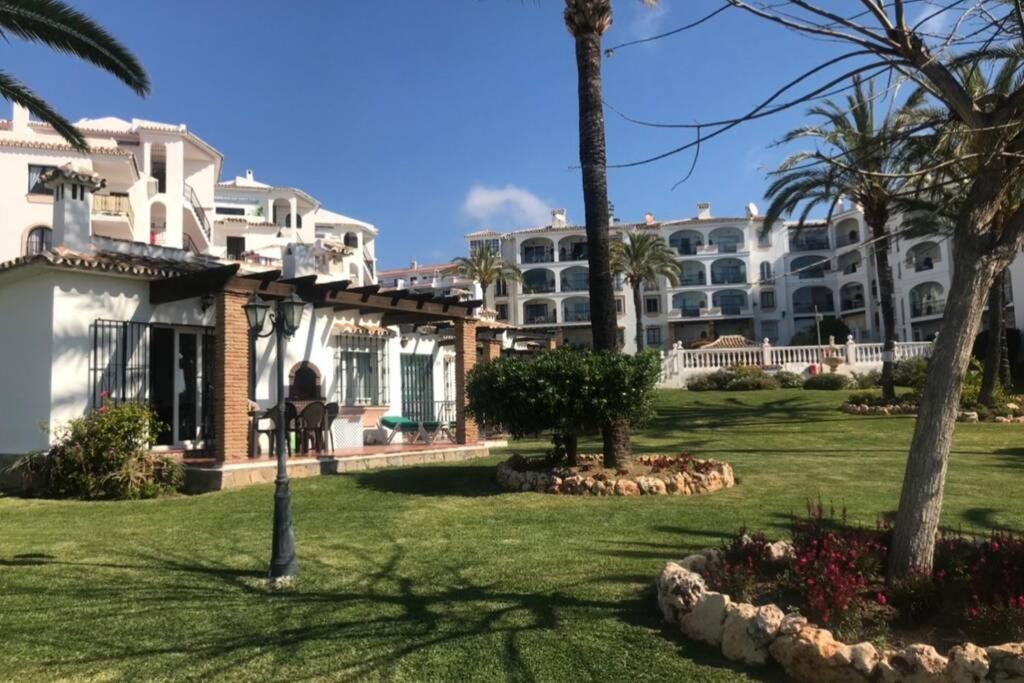 Bungalow sea view, pool, tennis, beach 5min walk - Housity