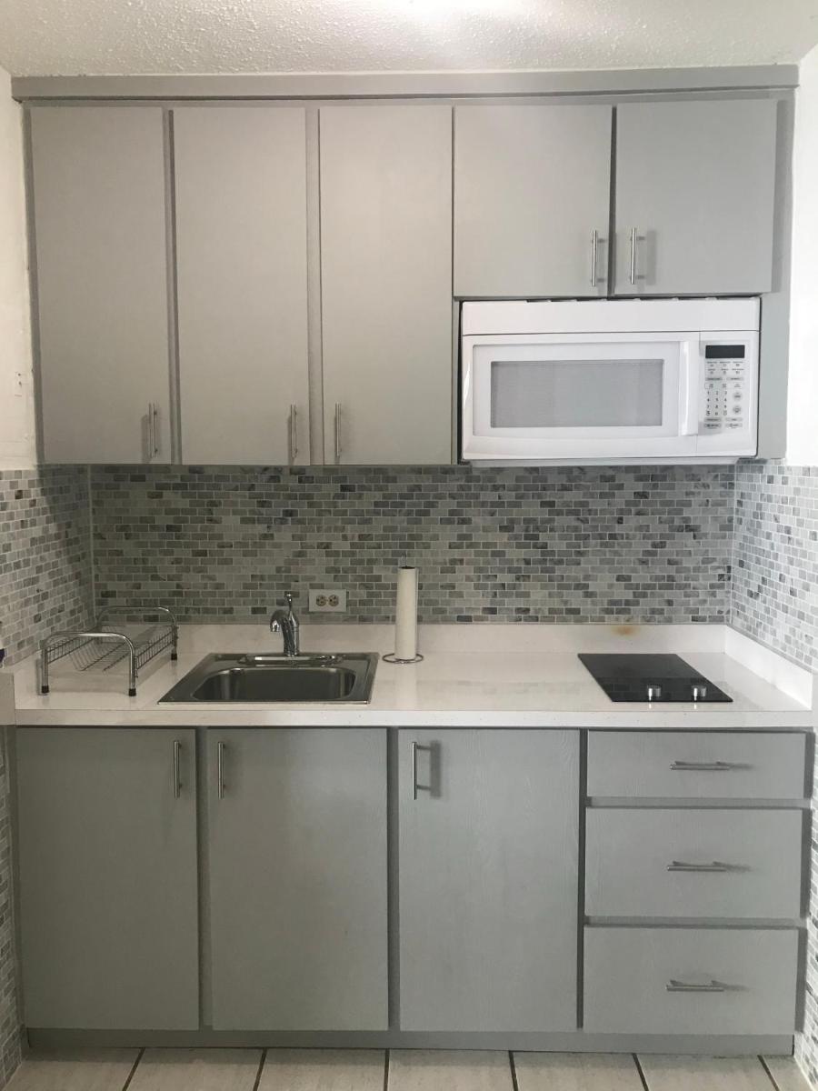 Isla Verde Puerto Rico, Two Full Beds - Hizvo