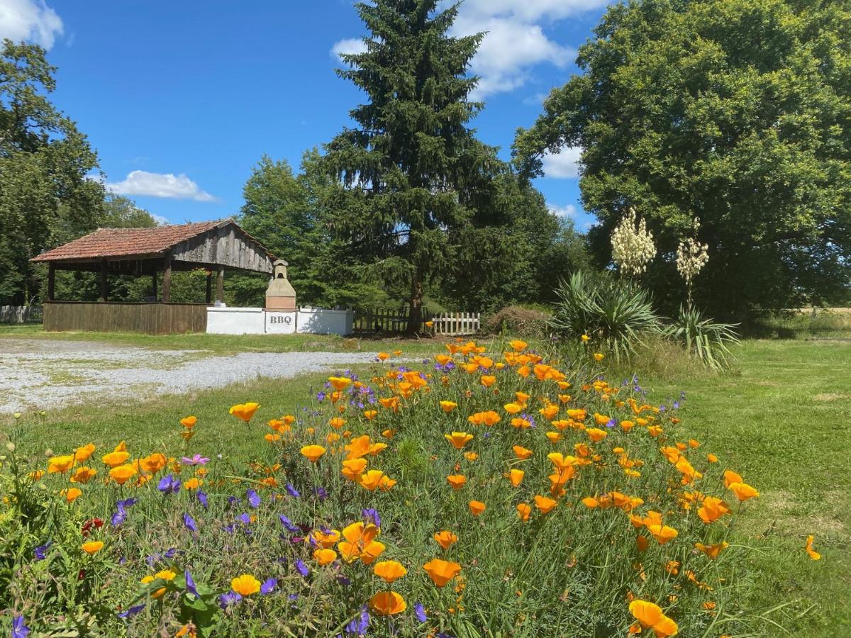 Fonclaire Holidays Glamping 'Luxury Camping' - Housity
