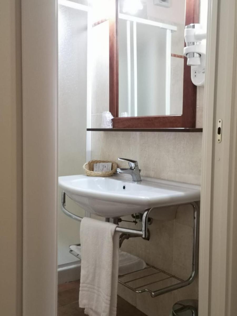 Hotel Villa Peretti - Housity