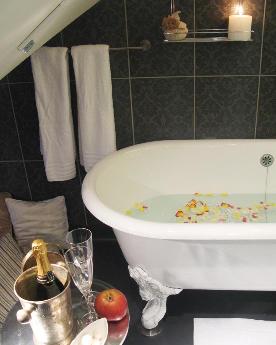 Boutique Hotel Mama - Housity