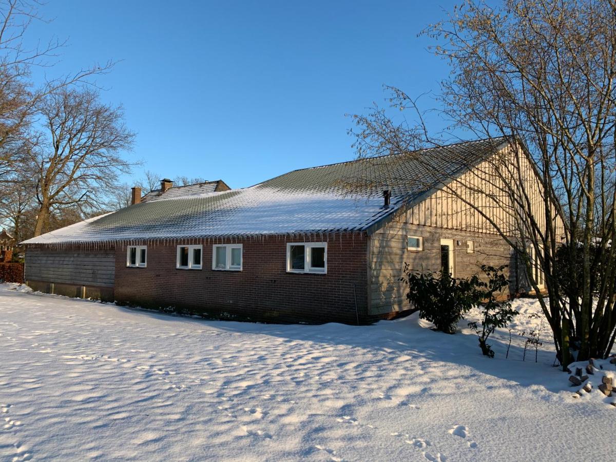 Karibu de Stallen (met Sauna en Stoom douche) - Housity
