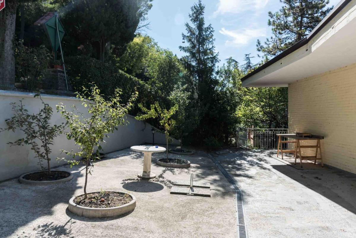 Spacious apartment in Recanati with a 200 m² mountain view - Housity