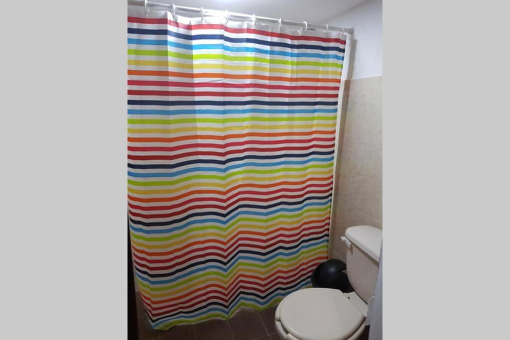 Suitetrails - Depto. MAIA: A/C, agua caliente, WiFi, tv, cable.