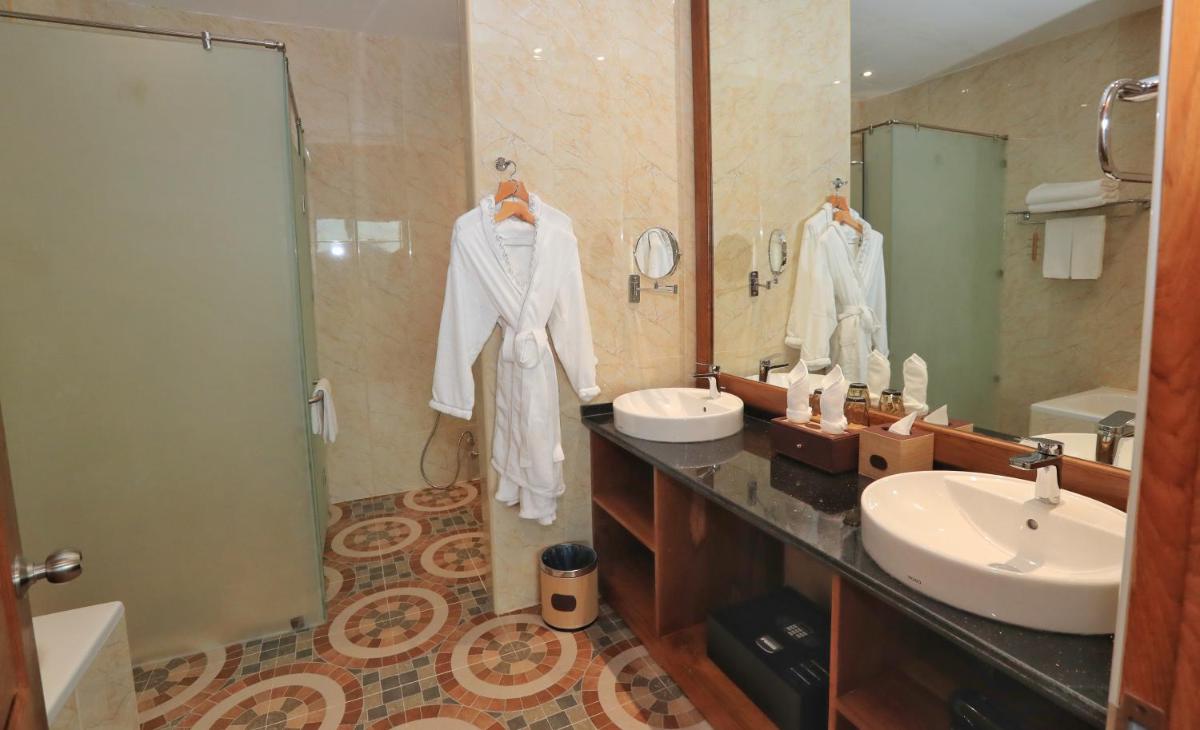 Sunset Palace View Suites - Housity