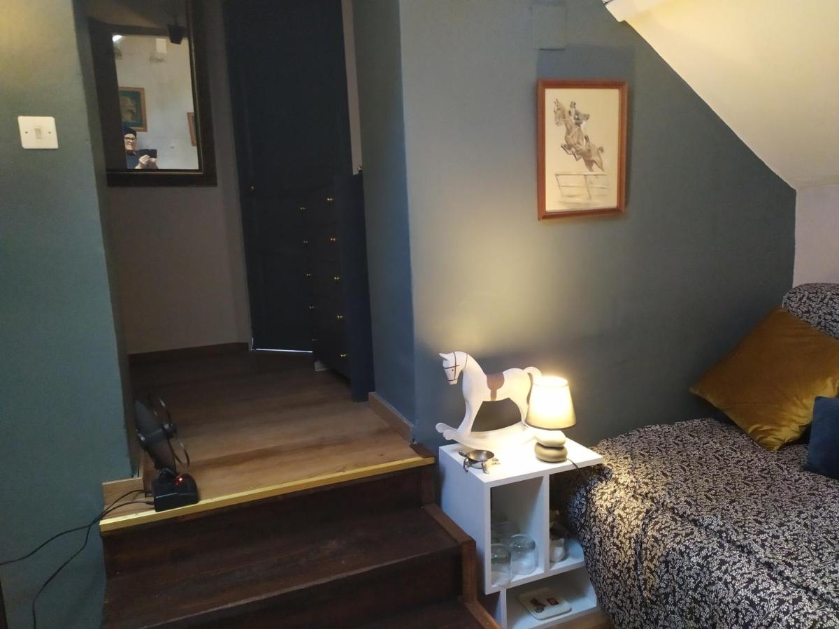 PETIT SAINT HUBERT 1 à 4 PERSONNES - Housity