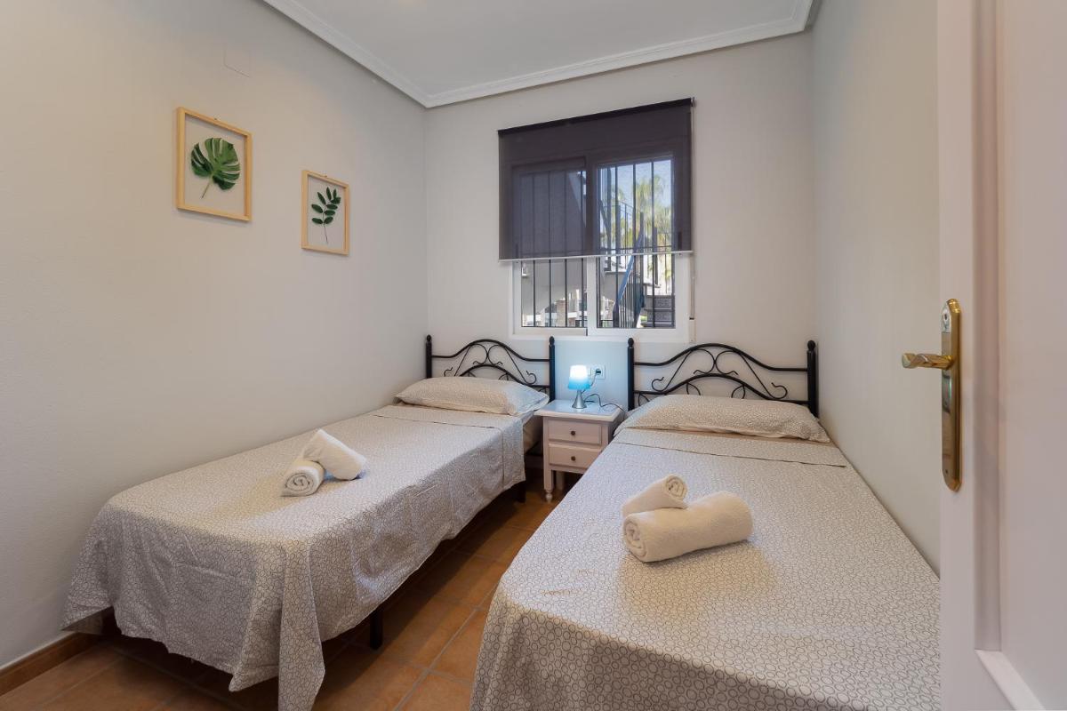 Homes of Spain, Al Andalus Residencial L Apartamento primera planta, WIFI - Housity