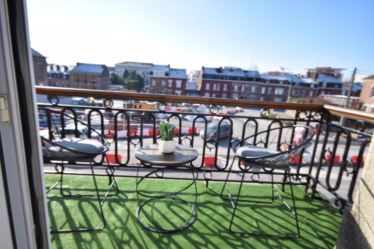 CHIC APPART DESIGN - HYPER CENTRE - TRAMWAY - FREE WIFI - leRelaisdOdile12 - Housity