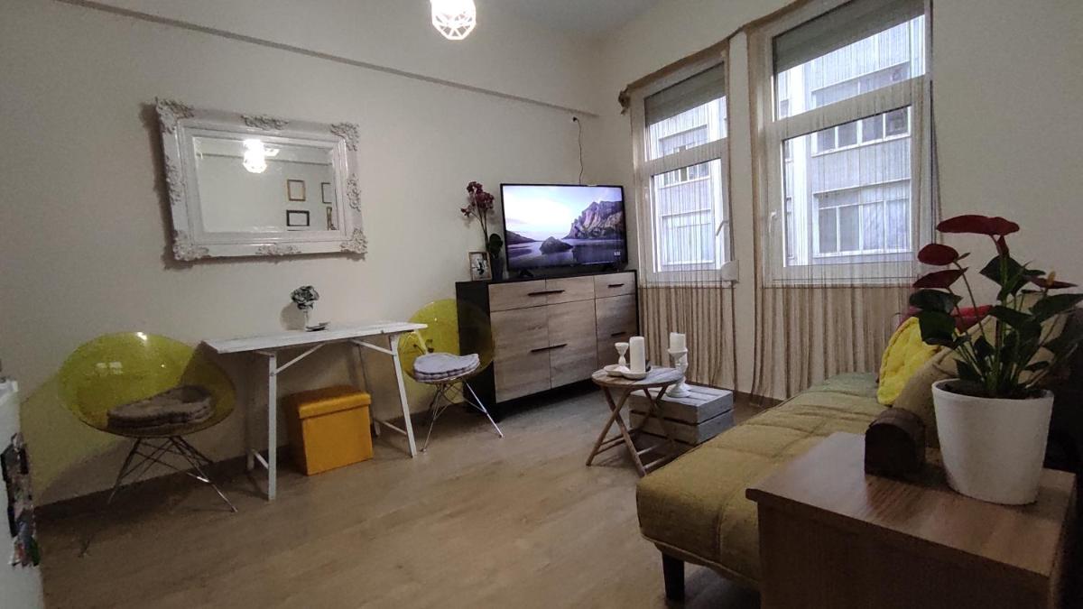 Athens Living room - Housity