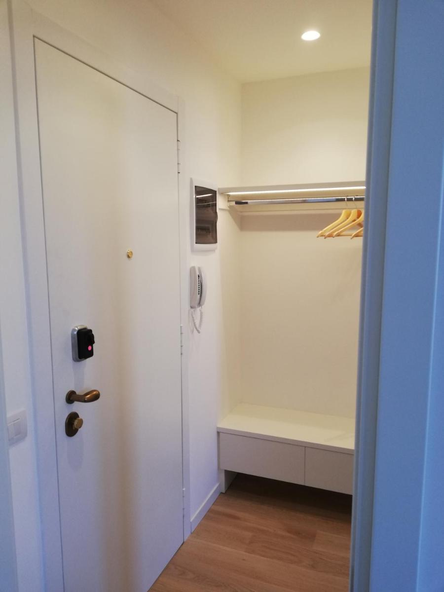 Al 32 Apartment - Housity