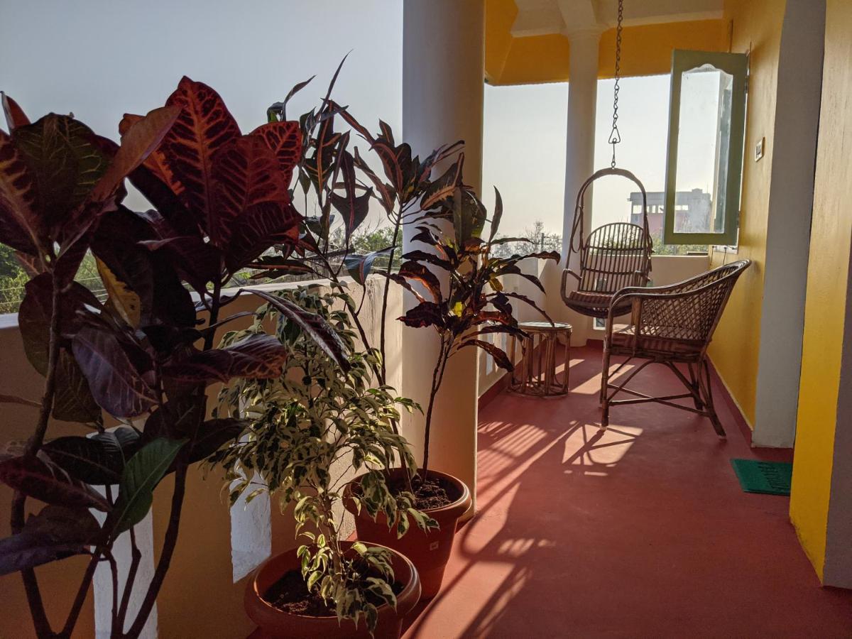 Blue Moon Guest House - Housity
