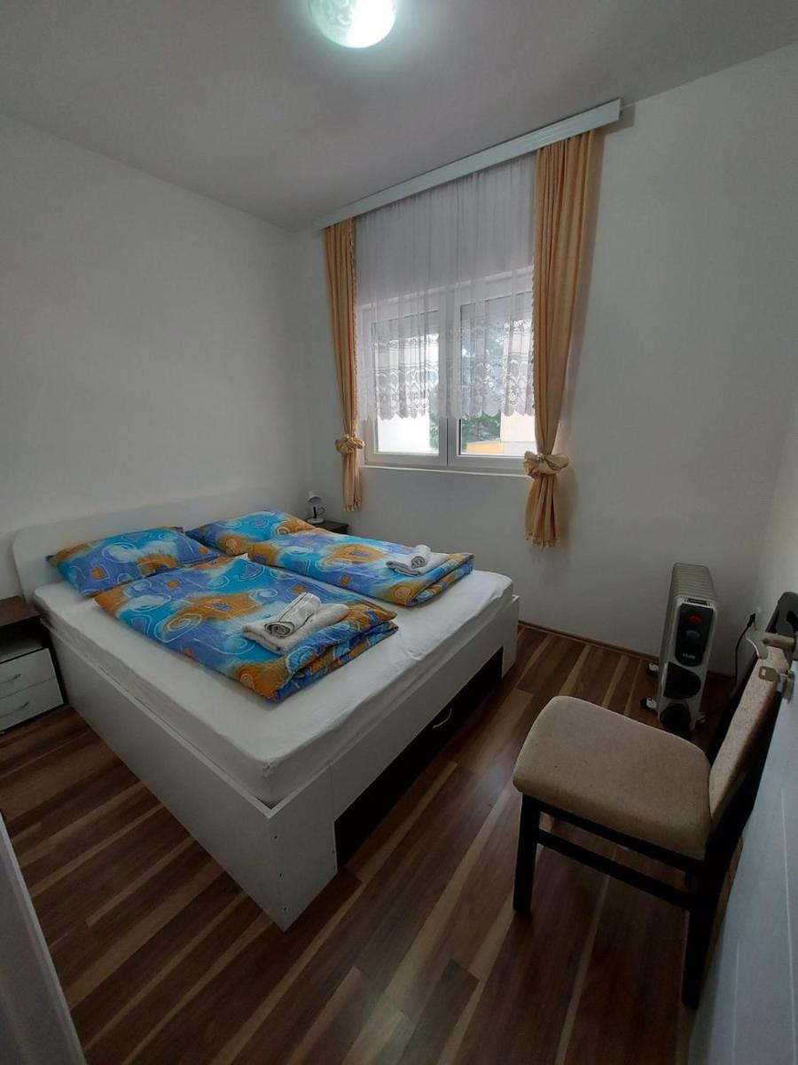 Adam' s Apartment 3 - Housity
