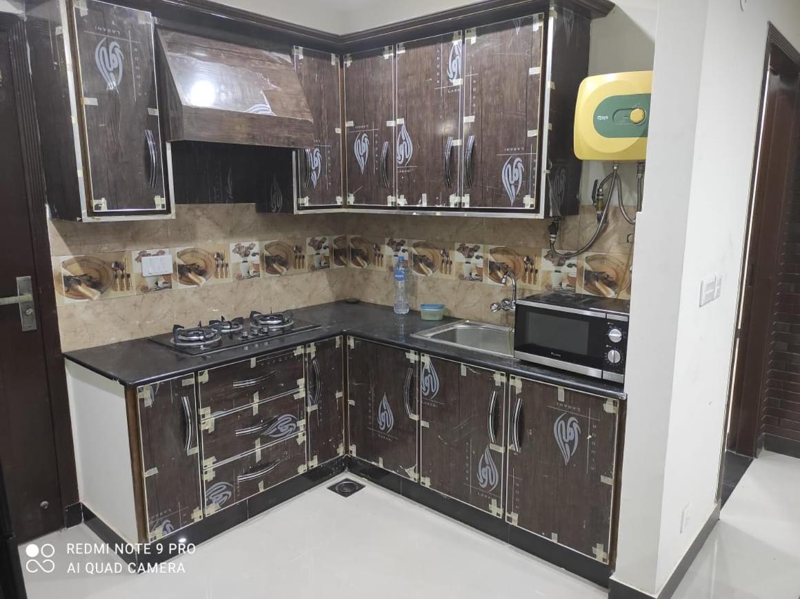 Suitetrails - Room in Apartment - 1 Bedroom Full Furnished Apartment