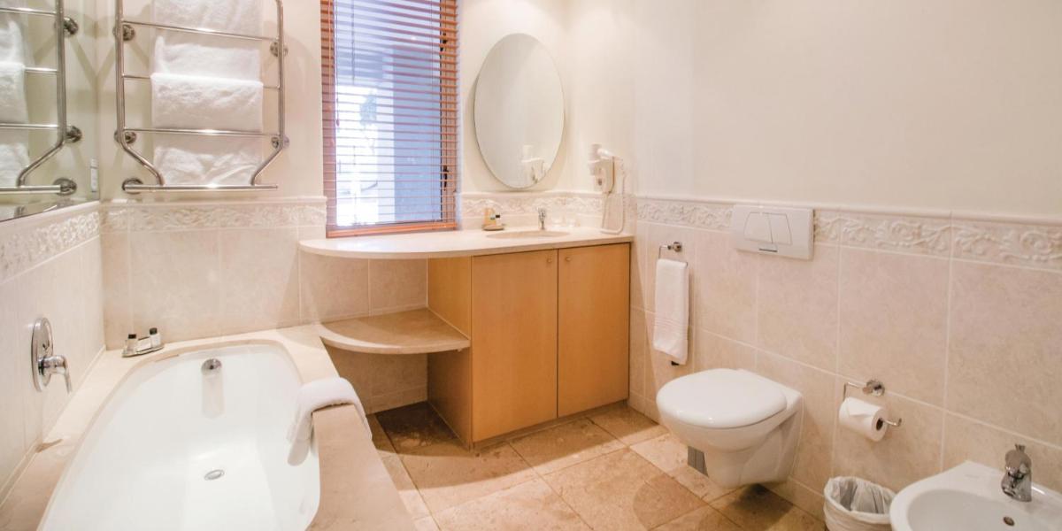 Suitetrails - One Bedroom Apartment - fully equipped and design furnitures