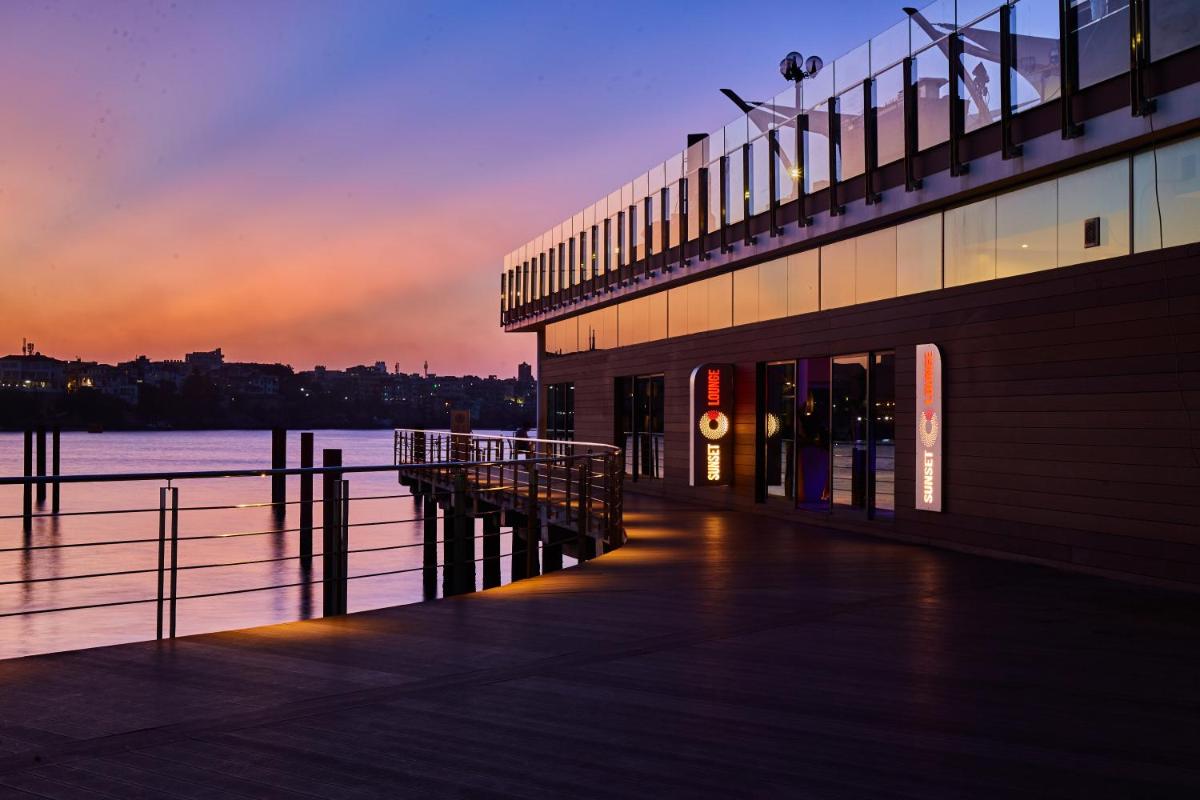 Hotel English Point Marina & Spa - Housity