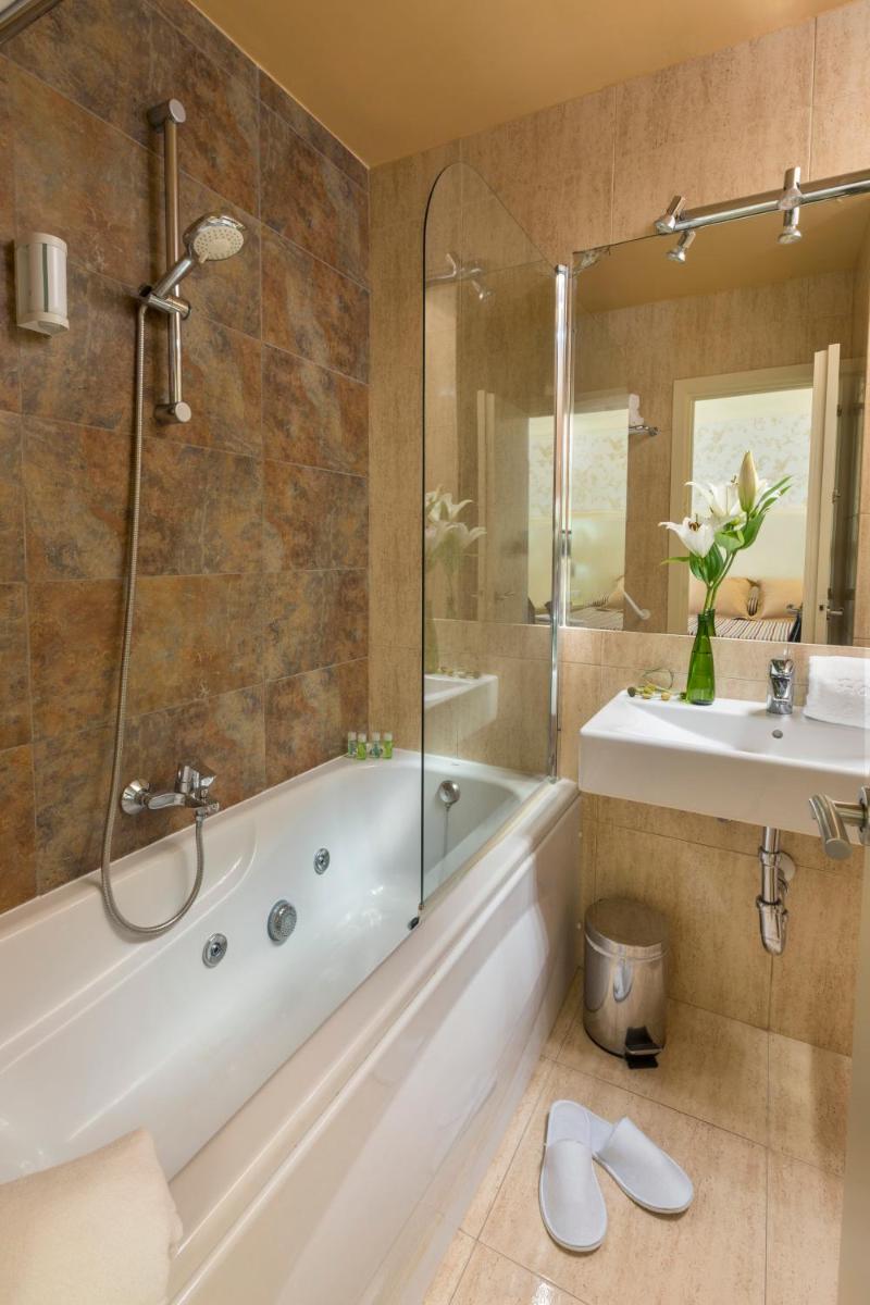 Un baño de Hotel Spa Cap de Creus