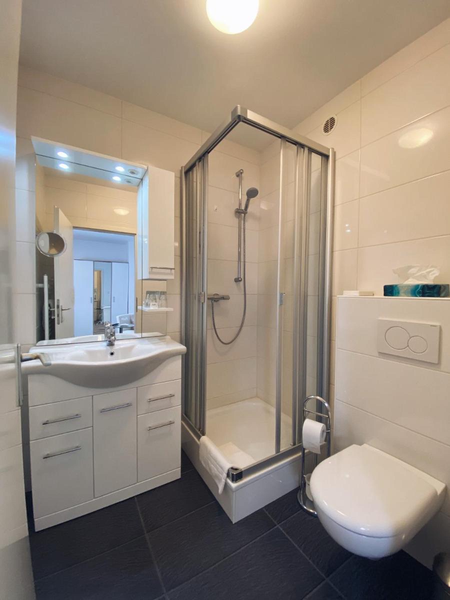 Hotel Restaurant Alt Pirmasens - Housity