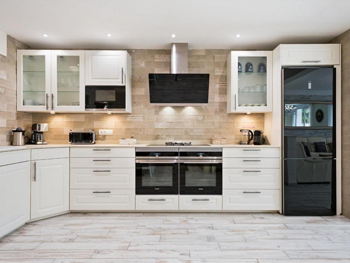 Sitges Spaces Mediterranean Apartments 4 bedroom, 4 bathroom, Huge Terrace, Jacuzzi- Sleeps 9 - Housity