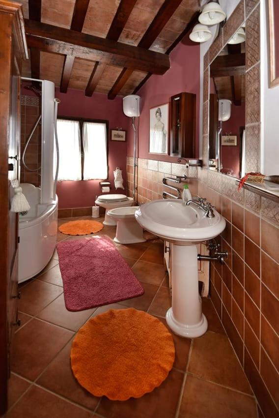 Casetta Rossa - Housity