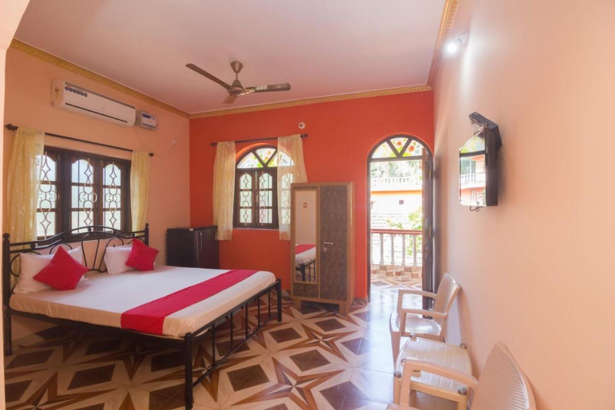 Calagunte inn 1 bhk Apartment with kitchen 1 minet walk distance beach - Housity