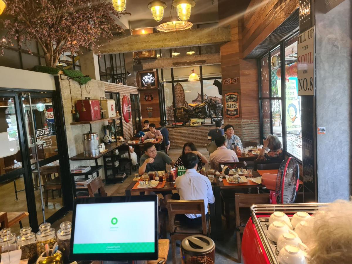 The 8 Factory Hotel Phitsanulok - Housity