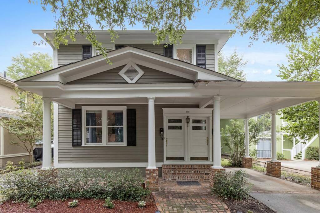 Beautiful Home in Rosewood Area, Minutes From the Stadium & DownTown - Housity