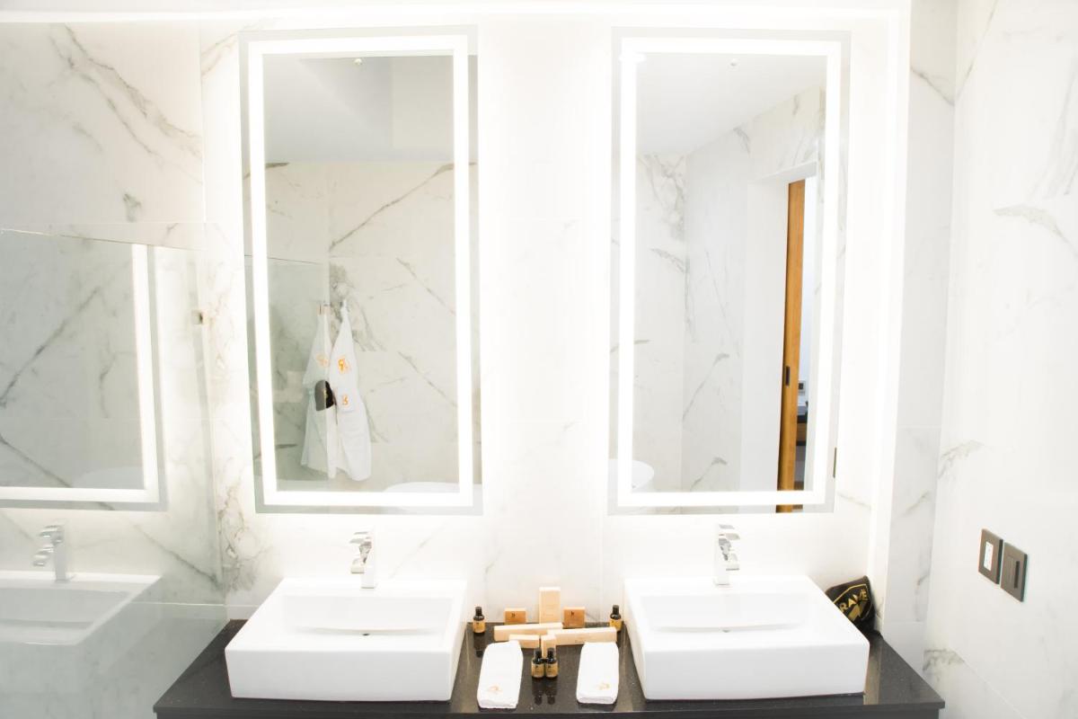 Ramë Hotel Boutique - Housity